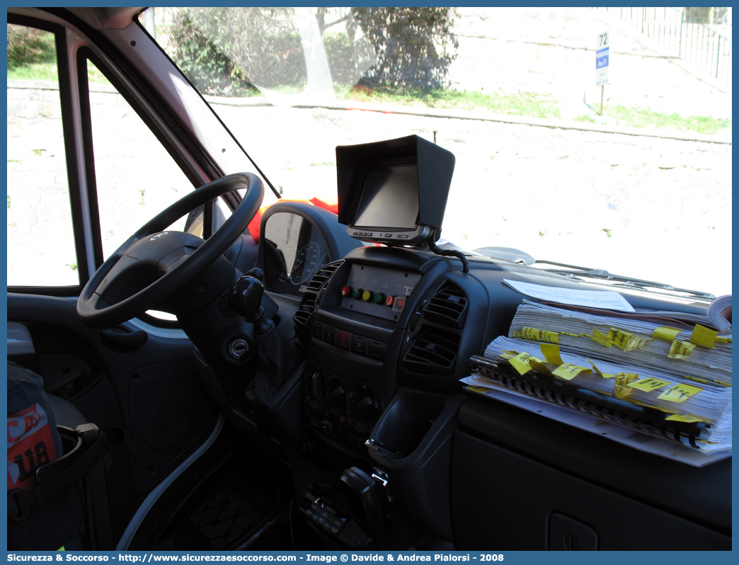 BO 0632
118 Bologna Soccorso
Fiat Ducato II serie restyling
Allestitore Vision S.r.l.
Parole chiave: 118;Bologna;Soccorso;Ambulanza;Fiat;Ducato;GECAV;Gestione;Emergenza;Cantieri;Alta Velocità;Variante di Valico