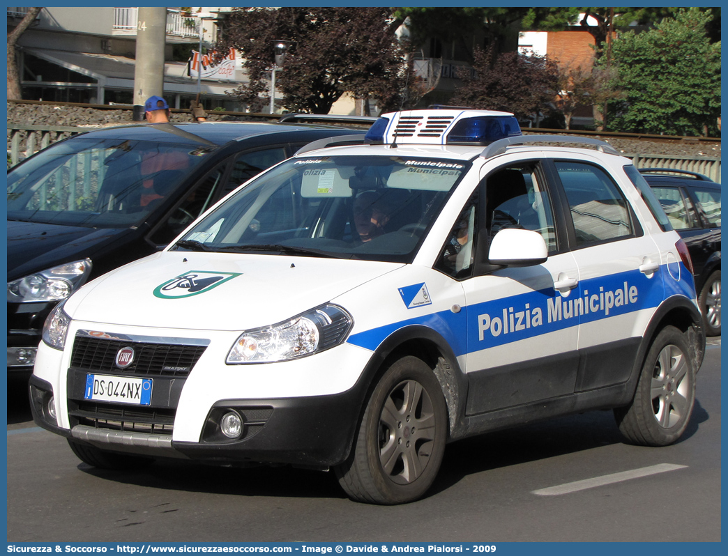 -
Polizia Municipale
Comune di Montegrimano Terme
Fiat Sedici I serie
Parole chiave: Polizia;Locale;Municipale;Montegrimano Terme;Fiat;Sedici