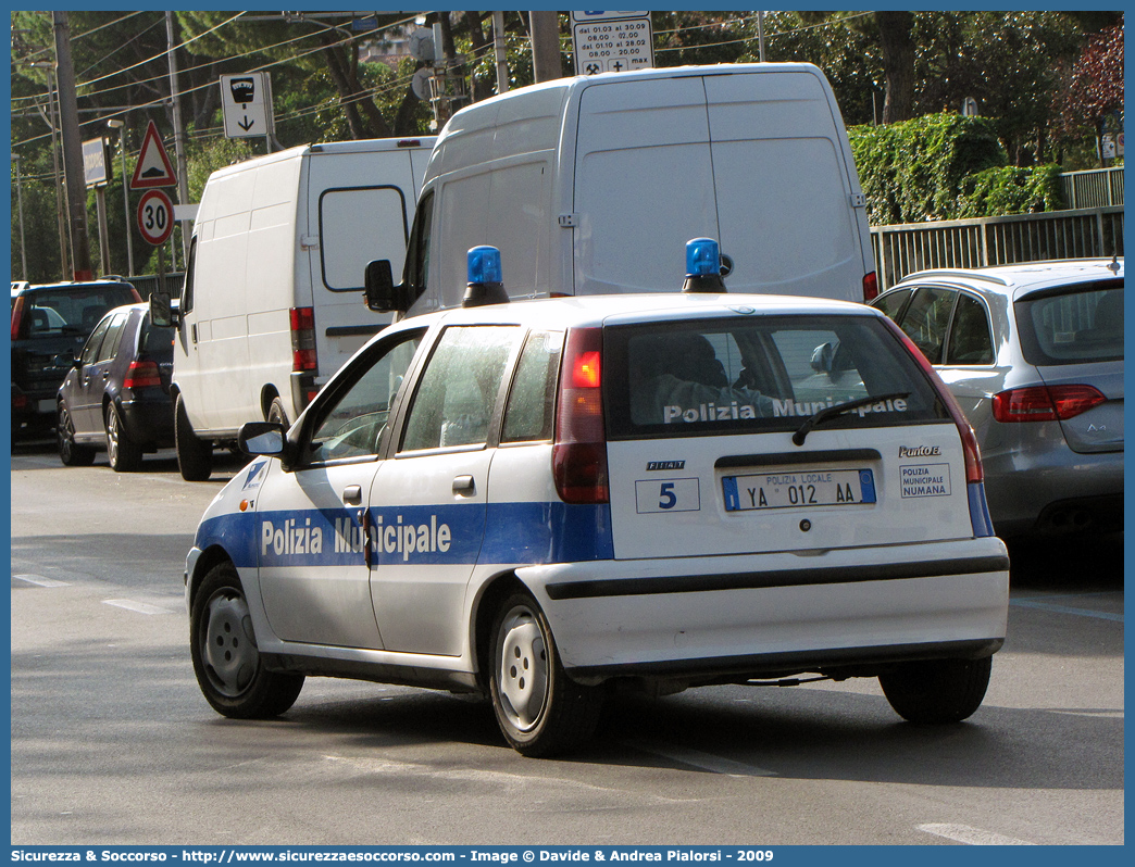 Polizia Locale YA012AA
Polizia Municipale
Comune di Numana
Fiat Punto I serie
Parole chiave: Polizia;Locale;Municipale;Numana;Fiat;Punto;YA012AA;YA 012 AA