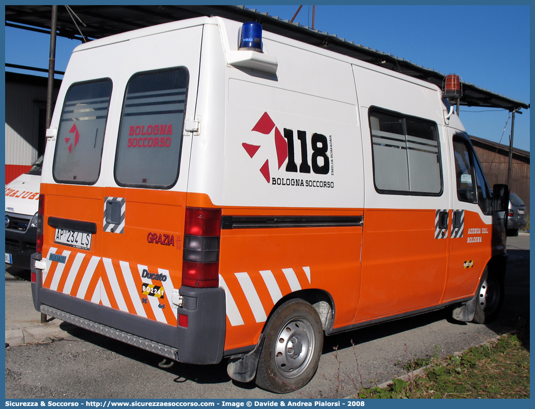 BO 2241
118 Bologna Soccorso
Fiat Ducato II serie
Parole chiave: 118;Bologna;Soccorso;Ambulanza;Fiat;Ducato;GECAV;Gestione;Emergenza;Cantieri;Alta Velocità;Variante di Valico