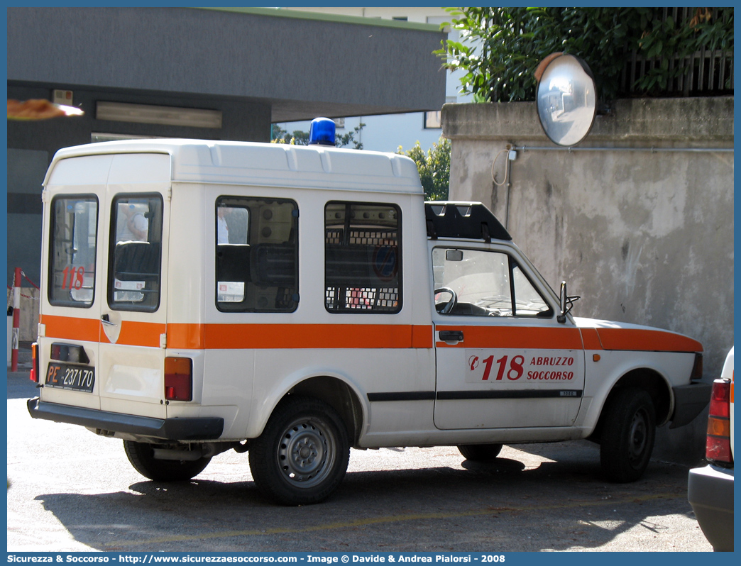 -
118 Pescara
Fiat Fiorino I serie
Parole chiave: 118;Pescara;Abruzzo;Soccorso;Fiat;Fiorino