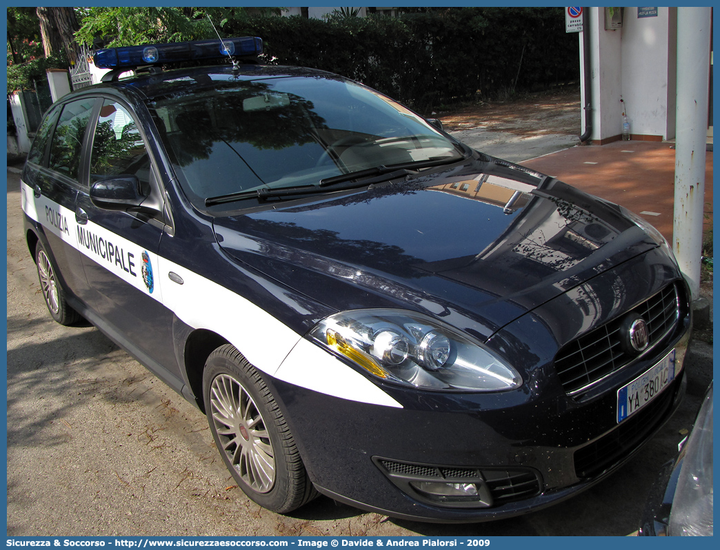 Polizia Locale YA380AC
Polizia Municipale
Comune di Crispiano
Fiat Nuova Croma II serie
Parole chiave: Polizia;Locale;Municipale;Crispiano;Fiat;Nuova Croma;YA380AC;YA 380 AC