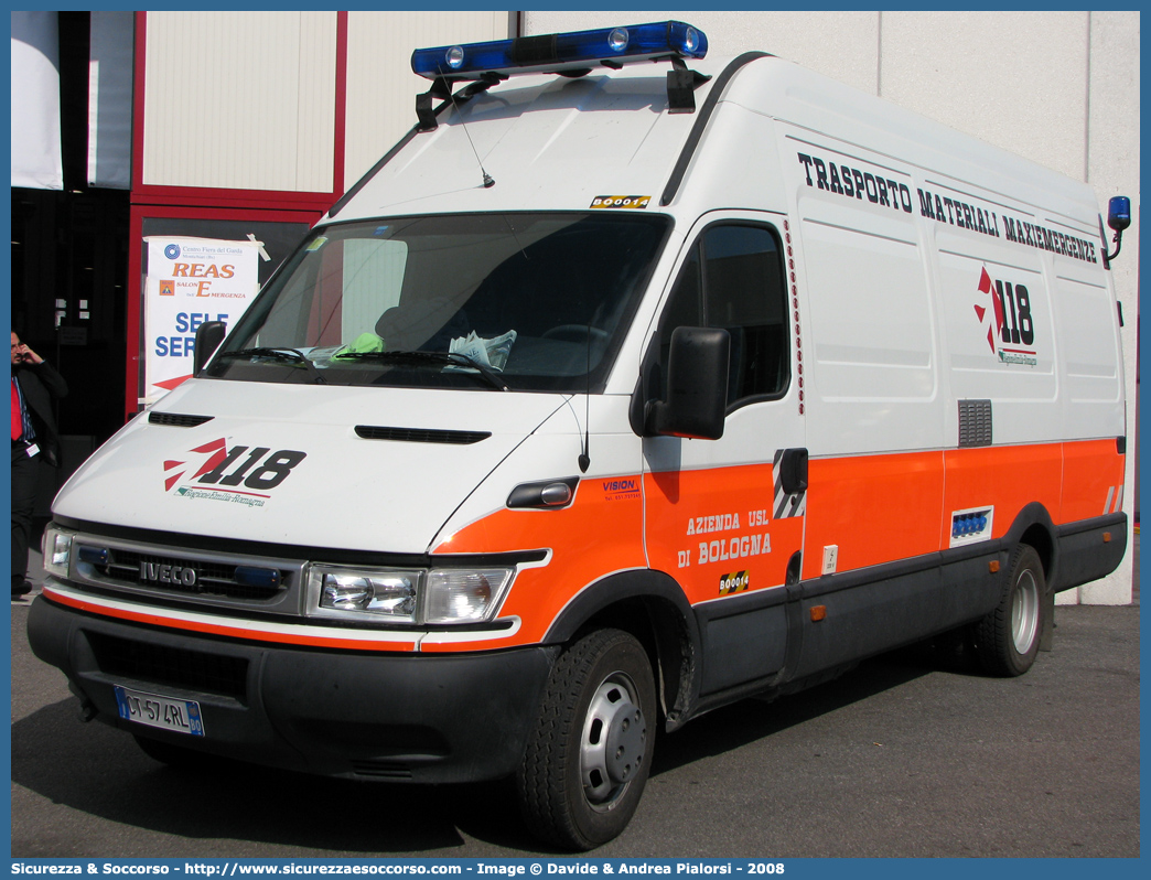 BO 0014
118 Bologna Soccorso
Iveco Daily III serie
Parole chiave: 118;Bologna;Soccorso;Iveco;Daily;Maxiemergenza;Maxiemergenze;Maxi;Emergenza;Emergenze