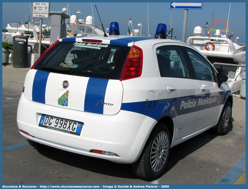 -
Polizia Municipale
Comune di Atri
Fiat Grande Punto
Parole chiave: Polizia;Locale;Municipale;Atri;Fiat;Grande Punto