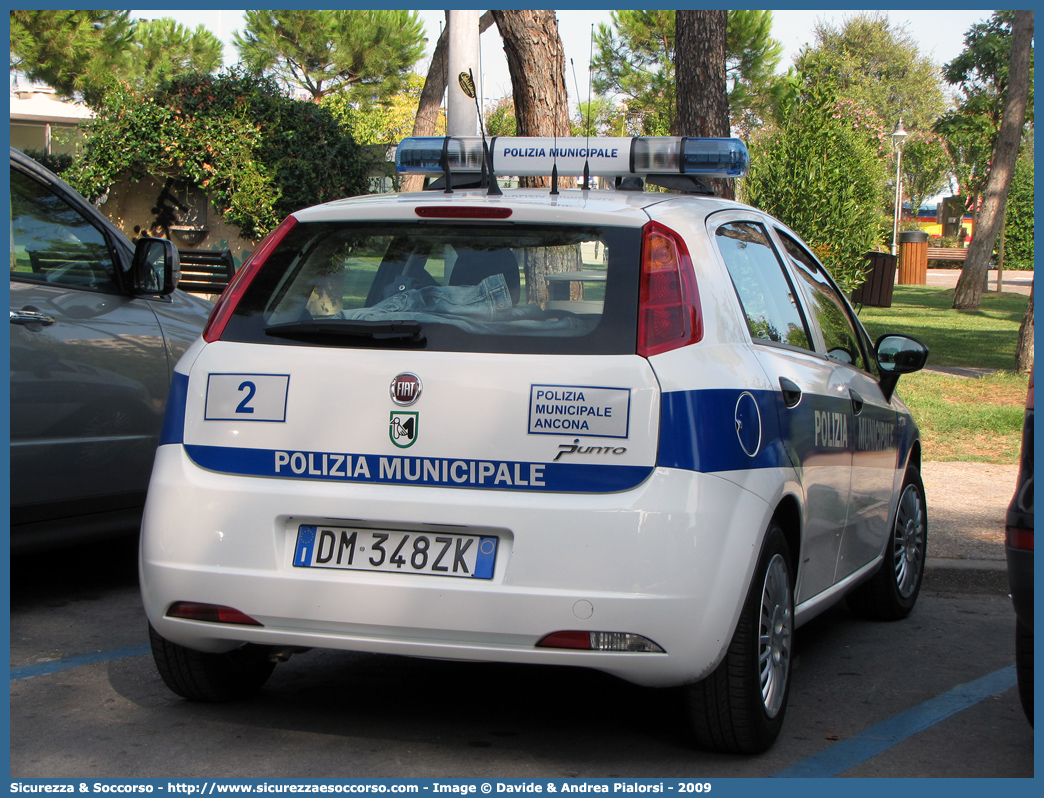 -
Polizia Municipale
Comune di Ancona
Fiat Grande Punto
Parole chiave: Polizia;Locale;Municipale;Ancona;Fiat;Grande Punto