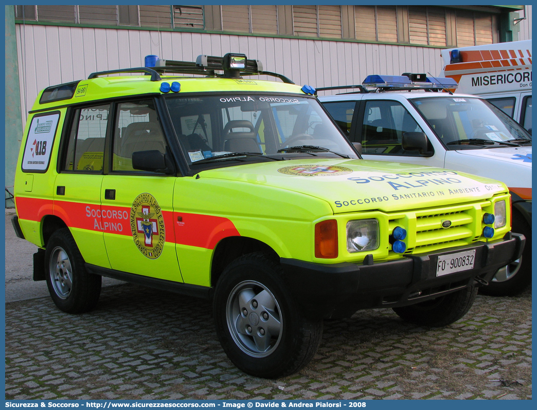 SA 661
Corpo Nazionale
Soccorso Alpino e Speleologico
Delegazione Alpina
XXV Emilia Romagna
Land Rover Discovery I serie
Parole chiave: CNSAS;C.N.S.A.S.;Corpo;Nazionale;Soccorso;Alpino;Speleologico;Emilia;Romagna;SAER;S.A.E.R.;Land Rover;Discovery