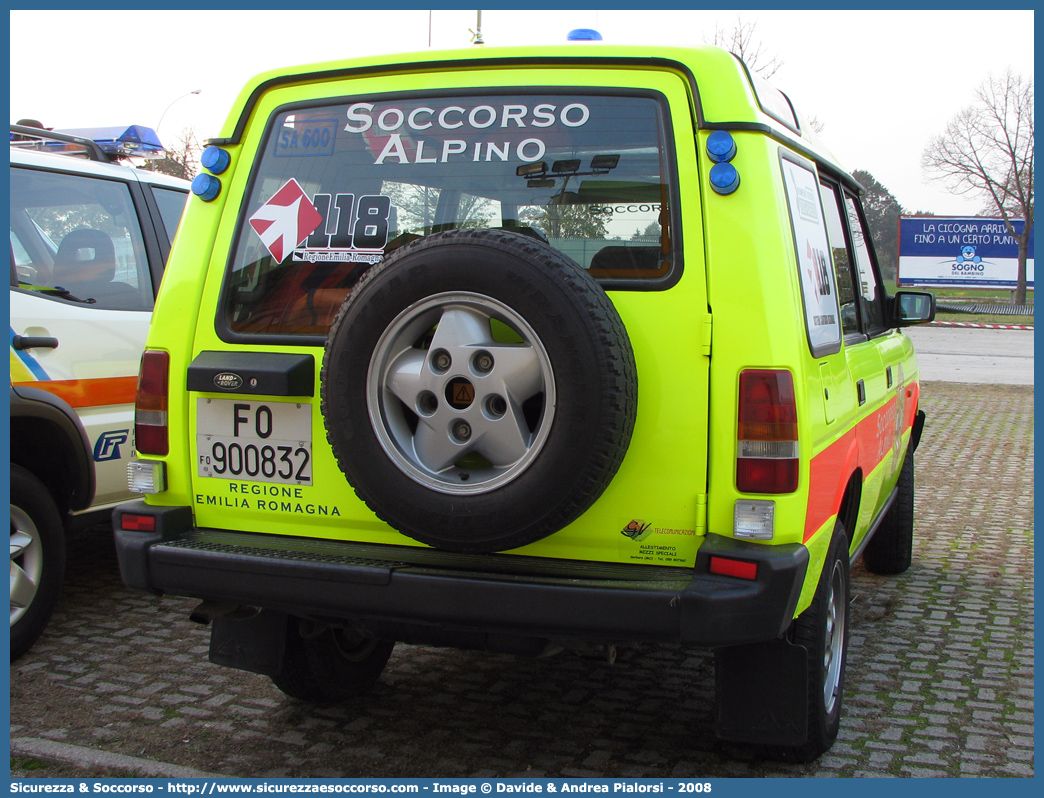 SA 661
Corpo Nazionale
Soccorso Alpino e Speleologico
Delegazione Alpina
XXV Emilia Romagna
Land Rover Discovery I serie
Parole chiave: CNSAS;C.N.S.A.S.;Corpo;Nazionale;Soccorso;Alpino;Speleologico;Emilia;Romagna;SAER;S.A.E.R.;Land Rover;Discovery