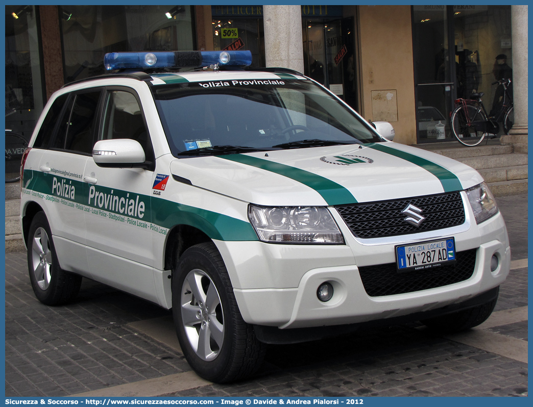 Polizia Locale YA287AD
Polizia Provinciale
Provincia di Ravenna
Suzuki Grand Vitara III serie
Allestitore Focaccia Group S.r.l.
Parole chiave: Polizia;Locale;Provinciale;Ravenna;Suzuki;Grand Vitara;YA287AD;YA 287 AD;Focaccia