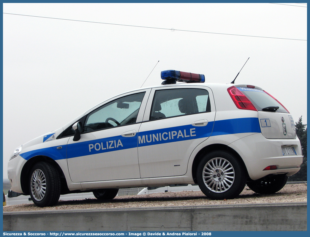 -
Polizia Municipale
Comune di Gabicce Mare
Fiat Grande Punto
Allestitore Focaccia Group S.r.l.
Parole chiave: Polizia;Locale;Municipale;Gabicce Mare;Fiat;Grande Punto;Focaccia