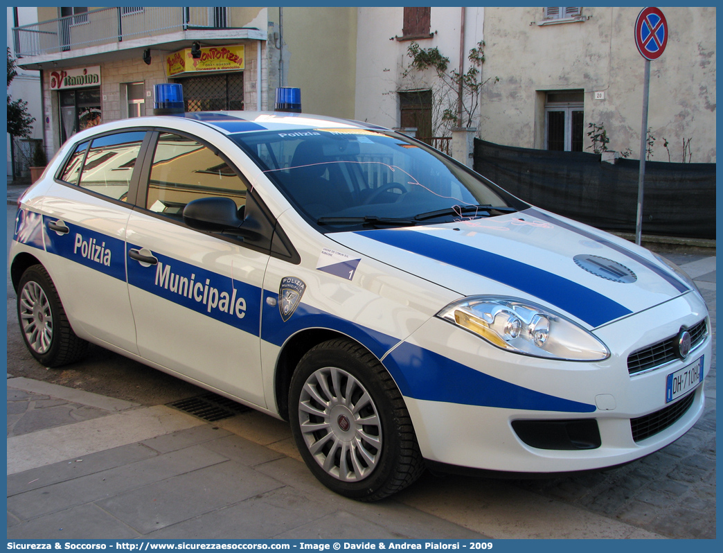 -
Polizia Municipale
Unione Comuni del Rubicone
Fiat Nuova Bravo
Allestitore Focaccia Group S.r.l.
Parole chiave: Polizia;Locale;Municipale;Rubicone;Fiat;Nuova Bravo;Focaccia