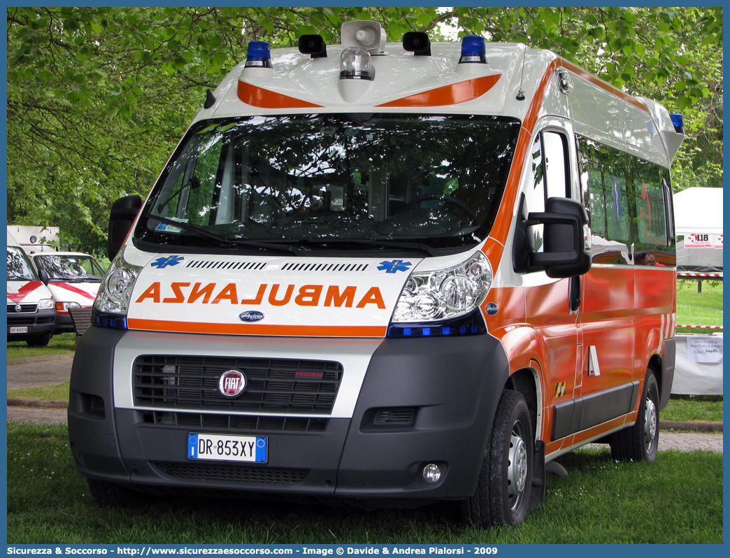 FO 09
118 Romagna Soccorso
Ambito Territoriale di Forlì
Fiat Ducato III serie
Allestitore Aricar S.p.A.
Parole chiave: 118;Romagna;Soccorso;Forlì;Ambulanza;Fiat;Ducato;Aricar