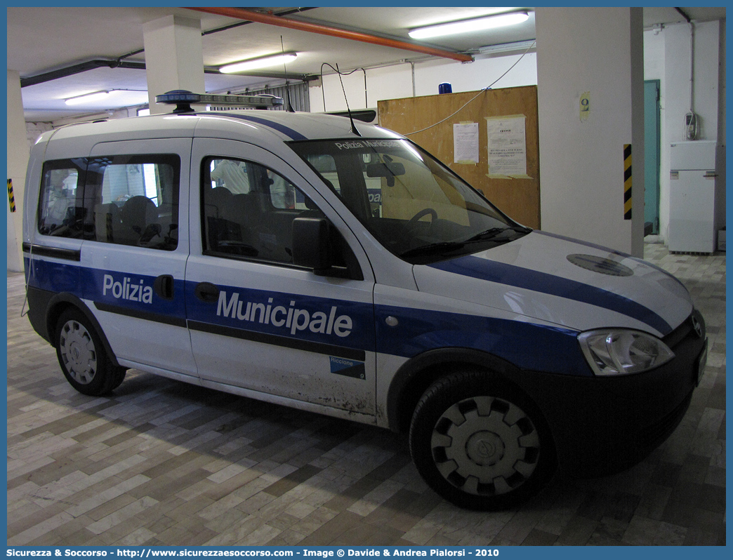 -
Polizia Municipale
Comune di Riccione
Opel Combo III serie
Parole chiave: Polizia;Municipale;Locale;Riccione;Opel;Combo