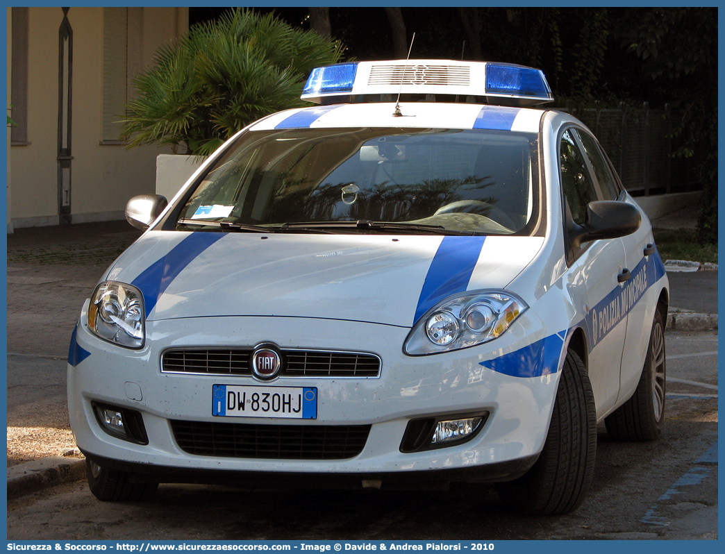 -
Polizia Municipale
Comune di San Salvo
Fiat Nuova Bravo
Parole chiave: Polizia;Locale;Municipale;San Salvo;Fiat;Nuova Bravo