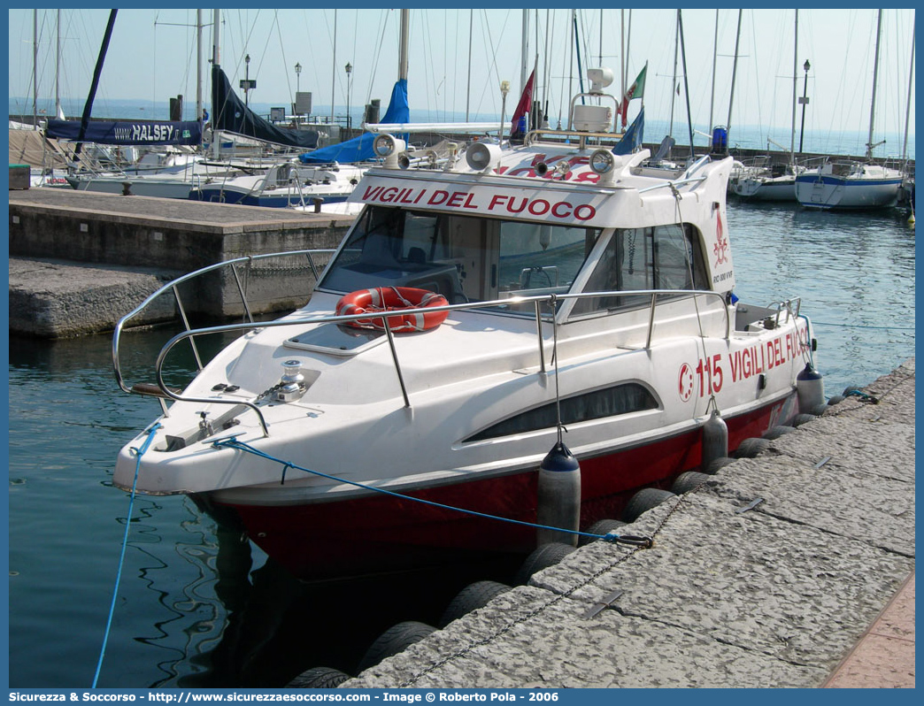 VF 1098
Corpo Nazionale Vigili del Fuoco
Nucleo Portuale
MotoBarca Rio 800
Parole chiave: VVF;V.V.F;Corpo;Nazionale;Vigili;del;Fuoco;MotoBarca;Rio;800;Portuale;Navale;Nautica;Nautico;Nautici;Porti;Imbarcazione;Motoscafo