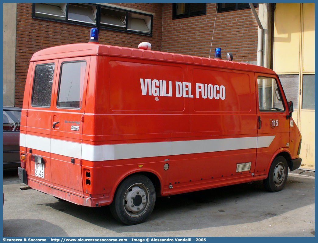 VF 12146
Corpo Nazionale Vigili del Fuoco
Fiat 242E

Parole chiave: VF;V.F.;VVF;V.V.F.;Corpo;Nazionale;Vigili del Fuoco;Vigili;Fuoco;Fiat;242E;12146