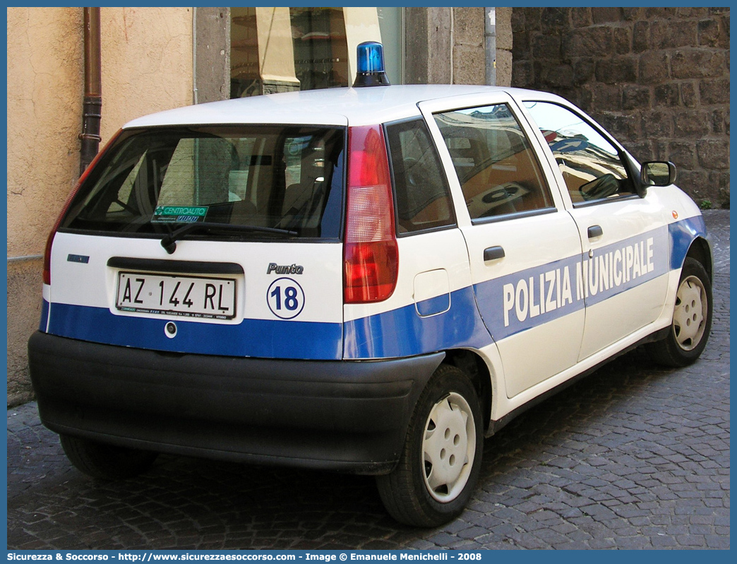 -
Polizia Municipale
Comune di Viterbo
Fiat Punto I serie
Parole chiave: Polizia;Locale;Municipale;Viterbo;Fiat;Punto