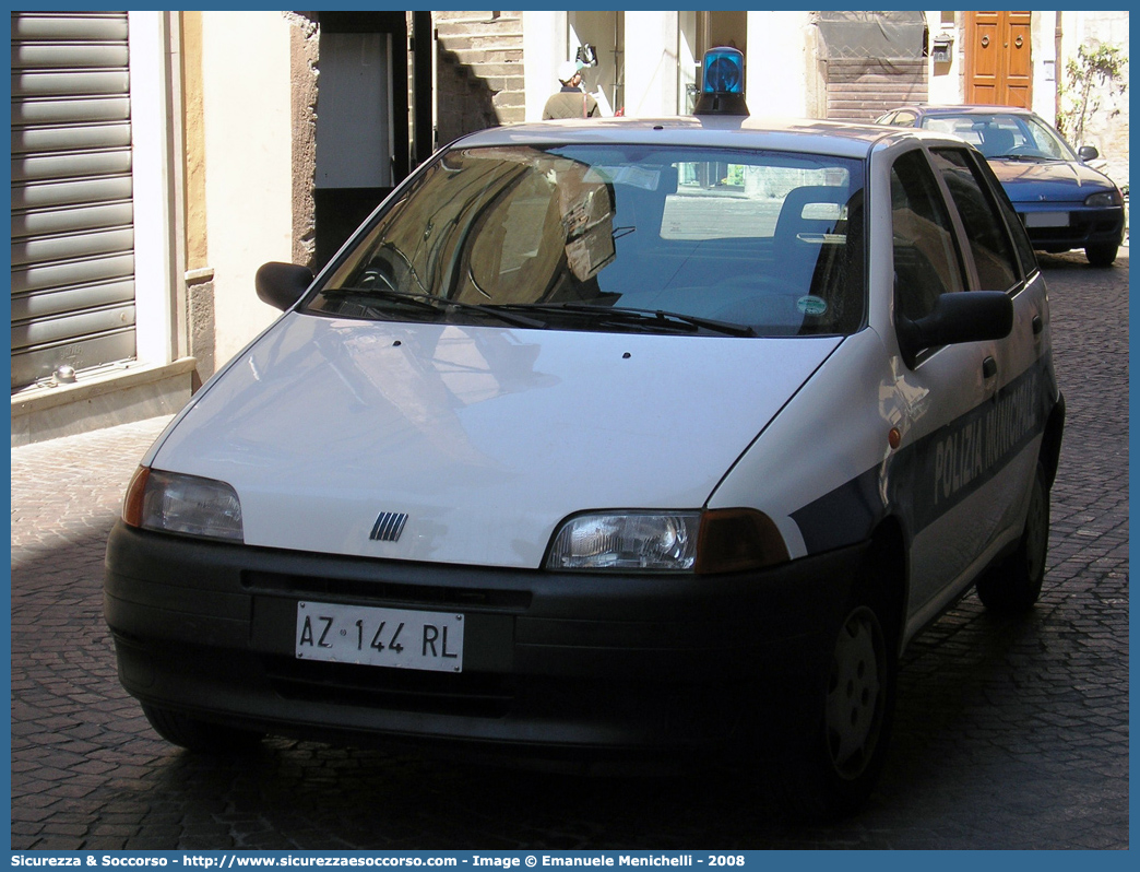 -
Polizia Municipale
Comune di Viterbo
Fiat Punto I serie
Parole chiave: Polizia;Locale;Municipale;Viterbo;Fiat;Punto