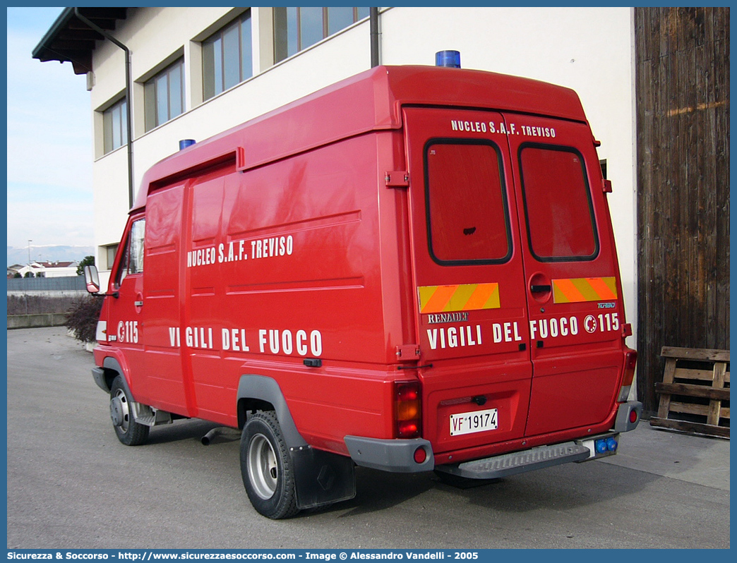 VF 19174
Corpo Nazionale Vigili del Fuoco
Nucleo Speleo Alpino Fluviale
Renault B110
Parole chiave: VVF;V.V.F.;Corpo;Nazionale;Vigili;del;Fuoco;Renault;B110;SAF;S.A.F.;Speleo;Alpino;Fluviale