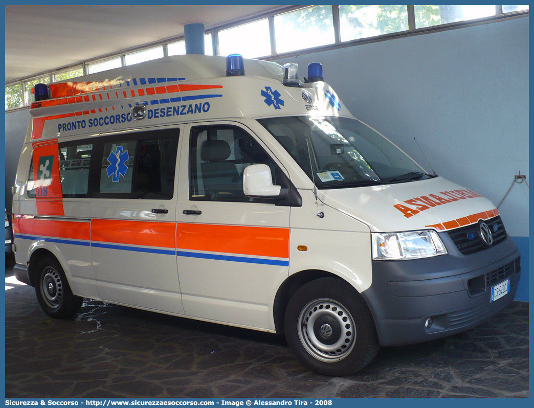 11
118 Brescia
Volkswagen Transporter T5
Allestitore EDM S.r.l.
Parole chiave: 118;AREU;A.R.E.U.;S.S.U.Em.;SSUEm;Lombardia;Brescia;Ambulanza;Volkswagen;Transporter;T5;EDM