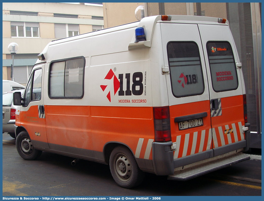 MO 1609
118 Modena Soccorso
Fiat Ducato II serie
Parole chiave: 118;Modena;Soccorso;Ambulanza;Fiat;Ducato