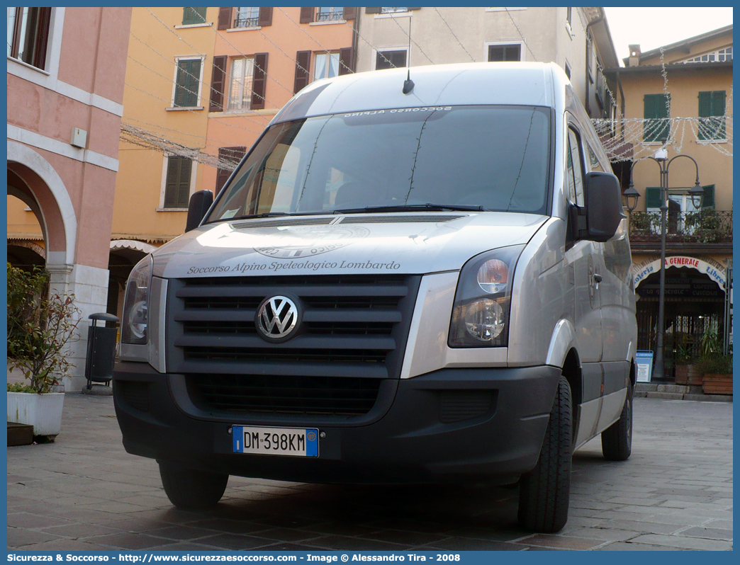 LOM.3
Corpo Nazionale
Soccorso Alpino e Speleologico
Direzione Regionale Lombardia
Volkswagen Crafter I serie
Parole chiave: CNSAS;C.N.S.A.S.;Corpo;Nazionale;Soccorso;Alpino;Speleologico;Lombardia;SASL;S.A.S.L.;Direzione Regionale;Volkswagen;Crafter