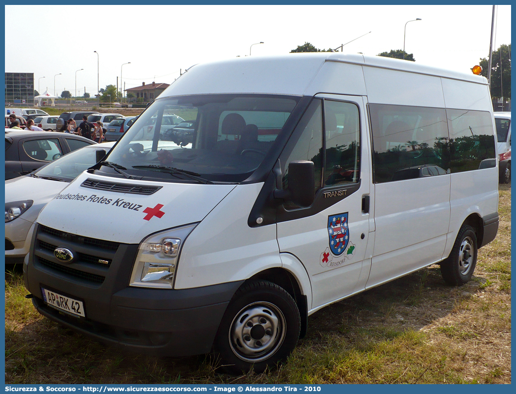 RK 42
Bundesrepublik Deutschland
Deutsches Rotes Kreuz
Ford Transit III generation facelift
Parole chiave: Repubblica;Federale;Germania;Bundesrepublik;Deutschland;Deutsches;Rotes;Kreuz;Ford;Transit