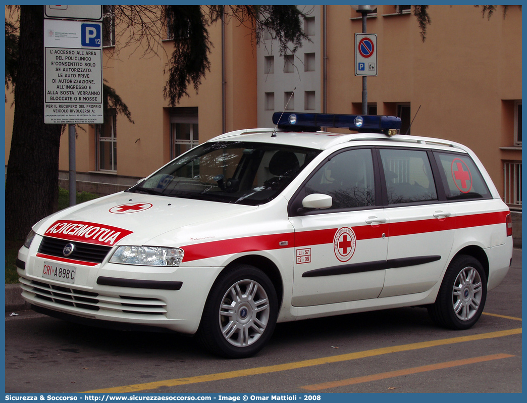 CRI A898C
Croce Rossa Italiana
Venturina
Fiat Stilo Multiwagon
Allestitore Mariani Fratelli S.r.l.
Parole chiave: CRI;C.R.I.;Croce Rossa Italiana;Automedica;Auto medica;Automedicalizzata;Auto medicalizzata;Fiat;Stilo;Multiwagon;Venturina;A898C;Mariani Fratelli