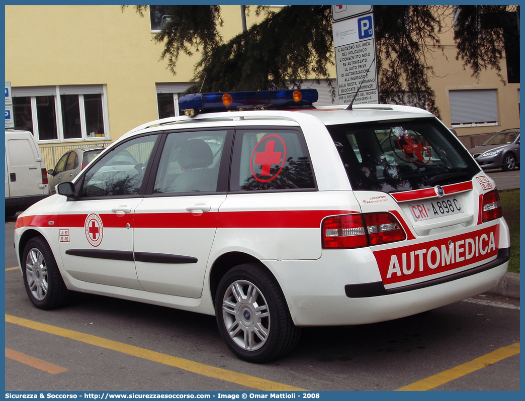 CRI A898C
Croce Rossa Italiana
Venturina
Fiat Stilo Multiwagon
Allestitore Mariani Fratelli S.r.l.
Parole chiave: CRI;C.R.I.;Croce Rossa Italiana;Automedica;Auto medica;Automedicalizzata;Auto medicalizzata;Fiat;Stilo;Multiwagon;Venturina;A898C;Mariani Fratelli