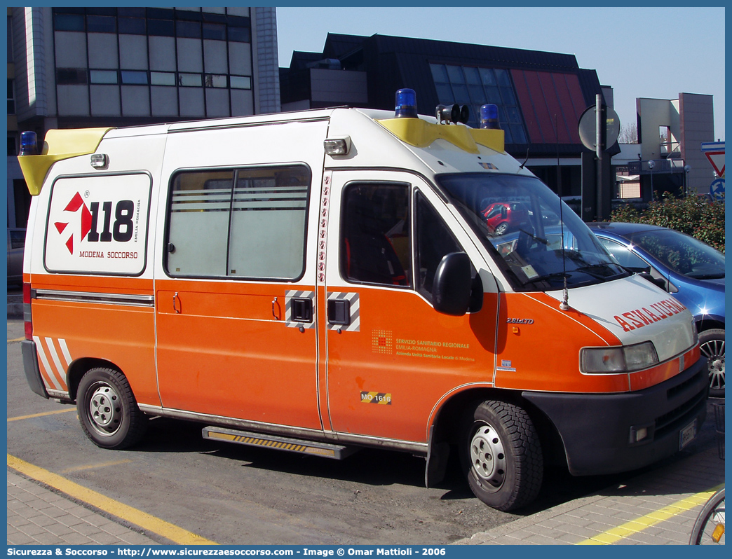 MO 1616
118 Modena Soccorso
Fiat Ducato II serie
Parole chiave: 118;Modena;Soccorso;Ambulanza;Fiat;Ducato