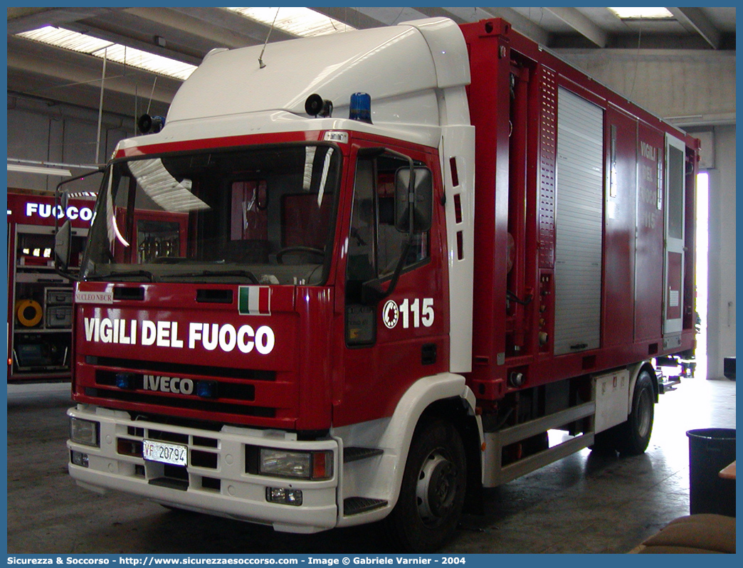 VF 20794
Corpo Nazionale Vigili del Fuoco
Nucleo N.B.C.R.
Iveco EuroCargo 80E15 I serie
Parole chiave: Corpo;Nazionale;Vigili del Fuoco;Vigili;Fuoco;Iveco;EuroCargo;80E15;NBCR;N.B.C.R.;Nucleare;Batteriologico;Chimico;Radiologico;Radiometrico;Radiometria;Radioattività;Radioattivita