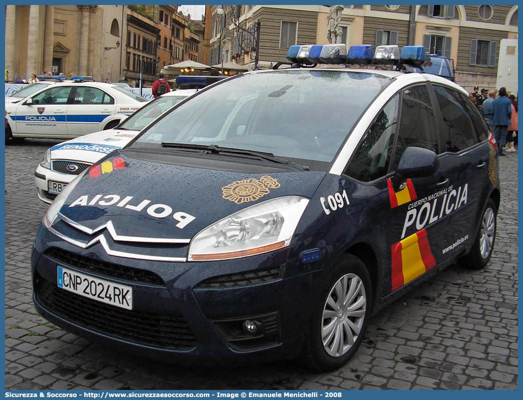 02J
Reino de España
Cuerpo Nacional de Policía
Citroen C4 Picasso I generation
Parole chiave: Regno di Spagna;Spagna;Espana;España;Reino de España;Cuerpo;Nacional;Policía;Citroen;C4