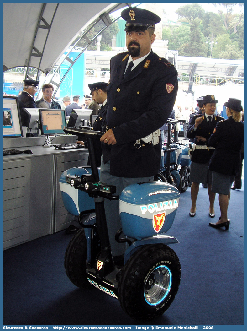 -
Polizia di Stato
Polizia Ferroviaria
Segway X2 Police
Parole chiave: Polizia;Stato;Polizia di Stato;Ferroviaria;Polfer;Segway;X2 Police