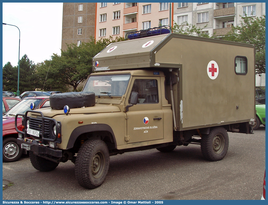 -
Česká Republika
Zdravotnická Služba
Land Rover Defender 130
Parole chiave: Česká;Republika;České;Zdravotnická;Služba;Land Rover;Defender;130