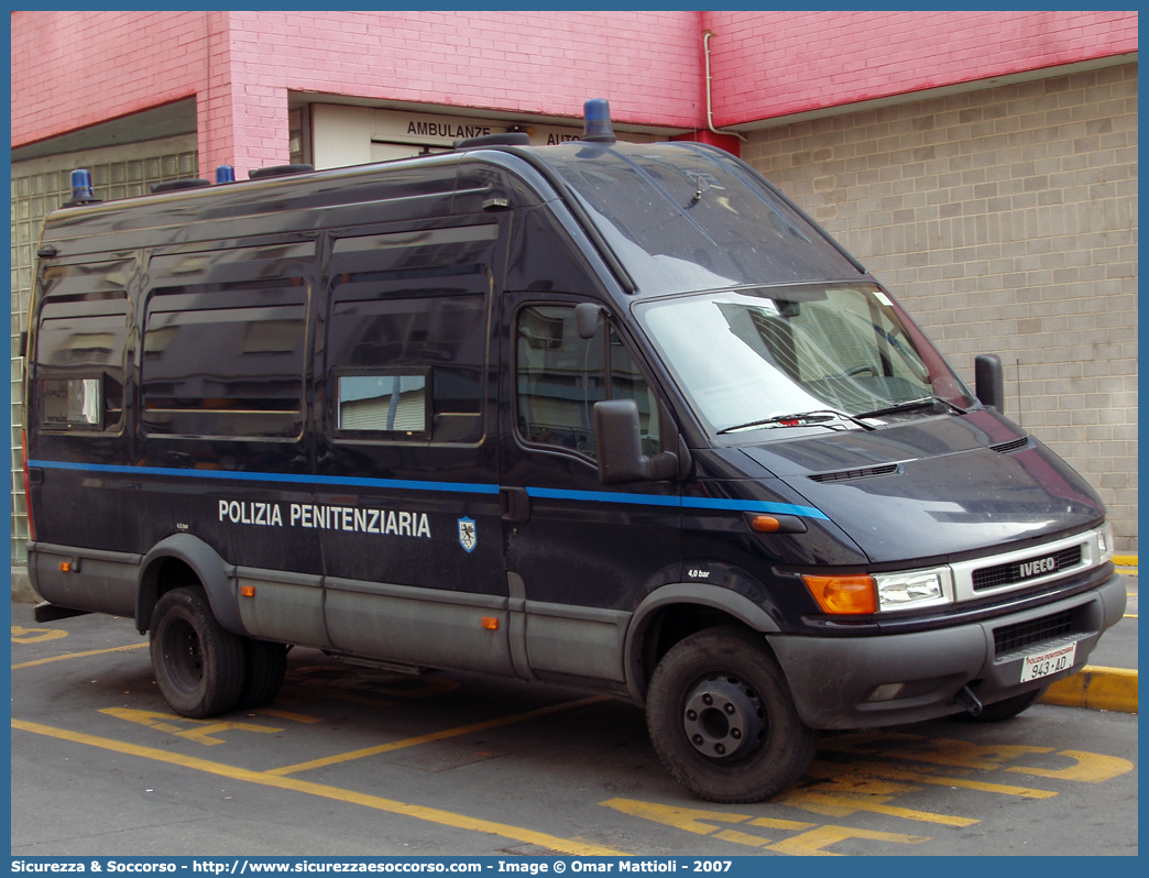 Polizia Penitenziaria 943AD
Polizia Penitenziaria
Iveco Daily 60C15 III serie
Parole chiave: PolPen;Pol.Pen.;AdiC;A.diC.;Agenti di Custodia;Polizia Penitenziaria;Iveco;Daily;60C15 III serie;943AD