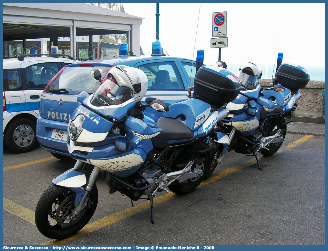 -
Polizia di Stato
Squadra Volante
Ducati Multistrada I serie
Parole chiave: Polizia di Stato;Polizia;PS;Squadra Volante;Ducati;Multistrada I serie