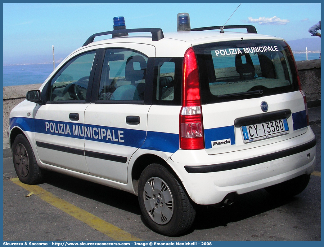 -
Polizia Municipale
Comune di Capri
Fiat Nuova Panda
Parole chiave: Polizia;Locale;Municipale;Capri;Fiat;Nuova Panda