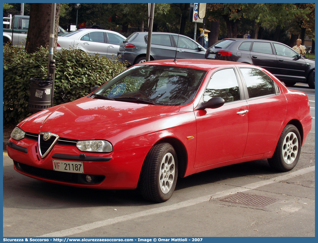 VF 21187
Corpo Nazionale Vigili del Fuoco
Alfa Romeo 156 I serie
Parole chiave: VVF;V.V.F.;Corpo;Nazionale;Vigili;del;Fuoco;Alfa;Romeo;156