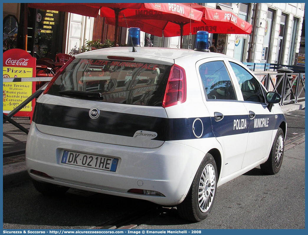 -
Polizia Municipale
Comune di Roma
Fiat Grande Punto
Parole chiave: Polizia;Municipale;Locale;Roma;Fiat;Grande Punto