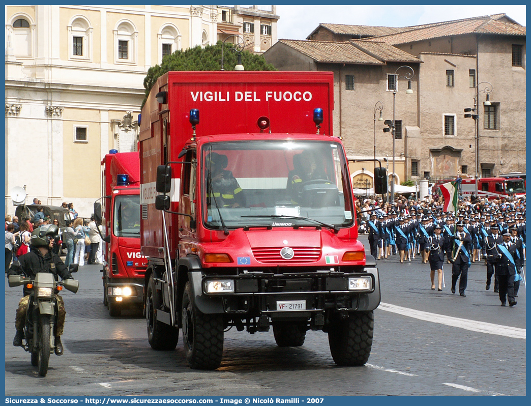 VF 21791
Corpo Nazionale Vigili del Fuoco
Nucleo Telecomunicazioni Radio
Mercedes Benz Unimog U500
Parole chiave: Corpo;Nazionale;Vigili del Fuoco;Vigili;Fuoco;Mercedes Benz;Unimog;U500;U 500;Telecomunicazioni;Tele Comunicazioni;Radio