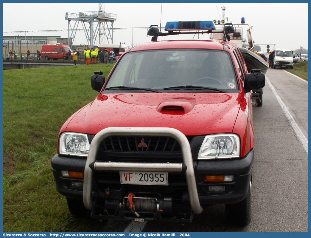 VF 20955
Corpo Nazionale Vigili del Fuoco
Nucleo Soccorso Subacqueo e Acquatico
Mitsubishi L200 III serie restyling
Parole chiave: VVF;V.V.F.;Corpo;Nazionale;Vigili;del;Fuoco;Mitsubishi;L200;L 200;NSSA;N.S.S.A.;Soccorso;Subacqueo;Acquatico;Sommozzatori;Subacquei