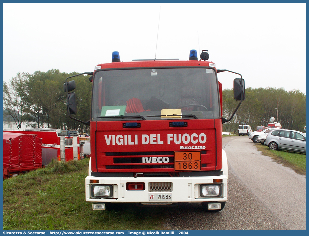 VF 20983
Corpo Nazionale Vigili del Fuoco
Nucleo Elicotteri
Iveco 150E23 EuroCargo I serie
Aviorifornitore
Parole chiave: VF;V.F.;VVF;V.V.F.;Corpo;Nazionale;Vigili del Fuoco;Vigili;Fuoco;Elicotteri;Iveco;150E23;EuroCargo;I serie;Aviorifornitore;20983