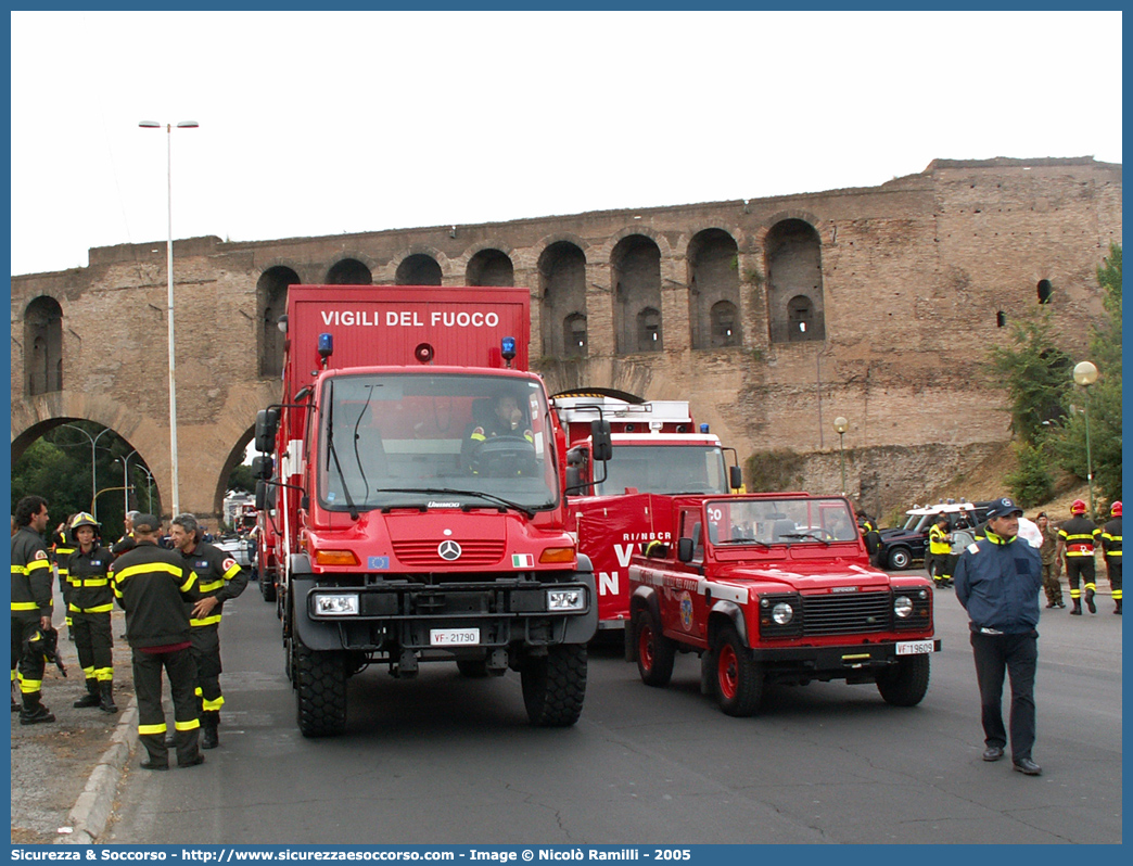 VF 21790
Corpo Nazionale Vigili del Fuoco
Nucleo Telecomunicazioni Radio
Mercedes Benz Unimog U500
Parole chiave: Corpo;Nazionale;Vigili del Fuoco;Vigili;Fuoco;Mercedes Benz;Unimog;U500;U 500;Telecomunicazioni;Tele Comunicazioni;Radio