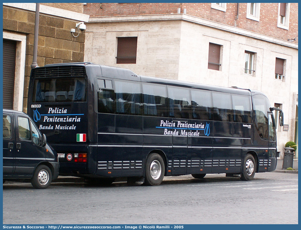 Polizia Penitenziaria 744AC
Polizia Penitenziaria
Iveco Orlandi EuroClass HD
Banda Musicale
Parole chiave: PP;P.P.;Pol.Pen;PolPen;AdiC;A.diC.;Agenti;di;Custodia;Polizia;Penitenziaria;Nucleo;Traduzioni;Piantonamenti;Iveco;Orlandi;EuroClass;HD;Banda;Musicale