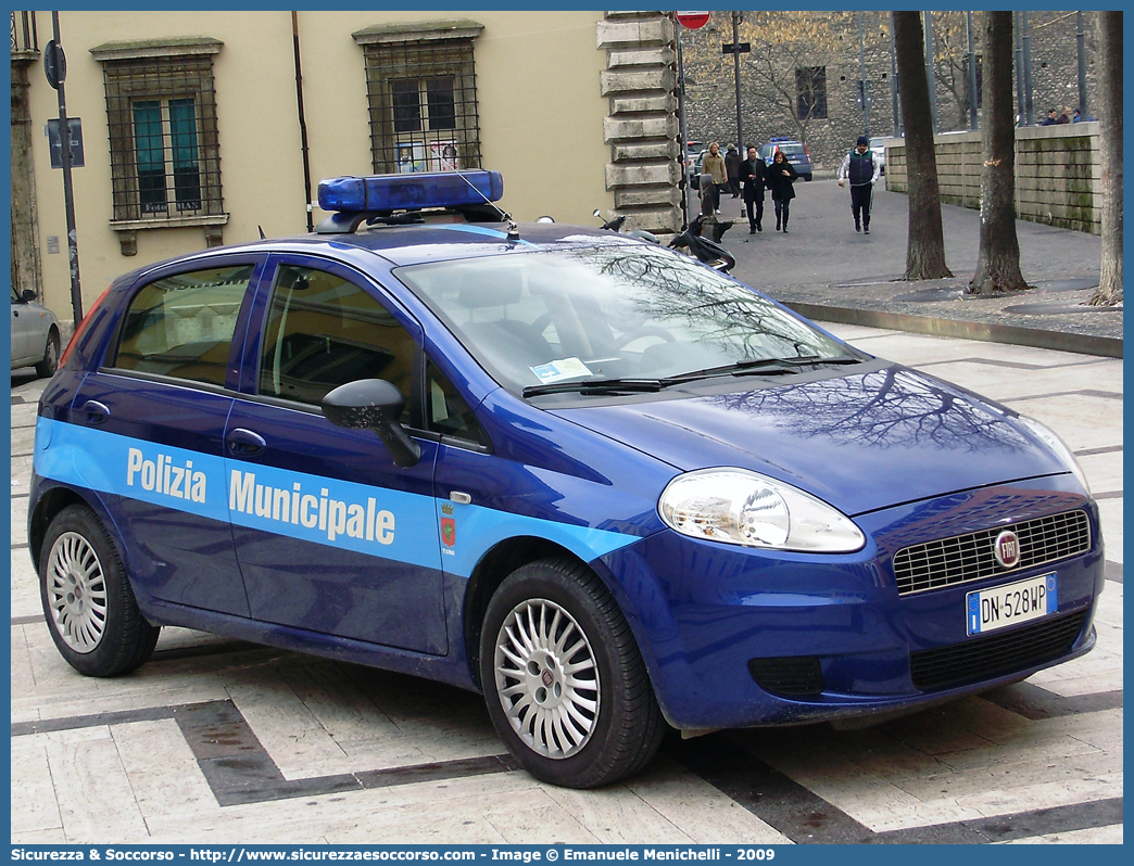 -
Polizia Municipale
Comune di Terni
Fiat Grande Punto
Parole chiave: Polizia;Locale;Municipale;Terni;Fiat;Grande Punto