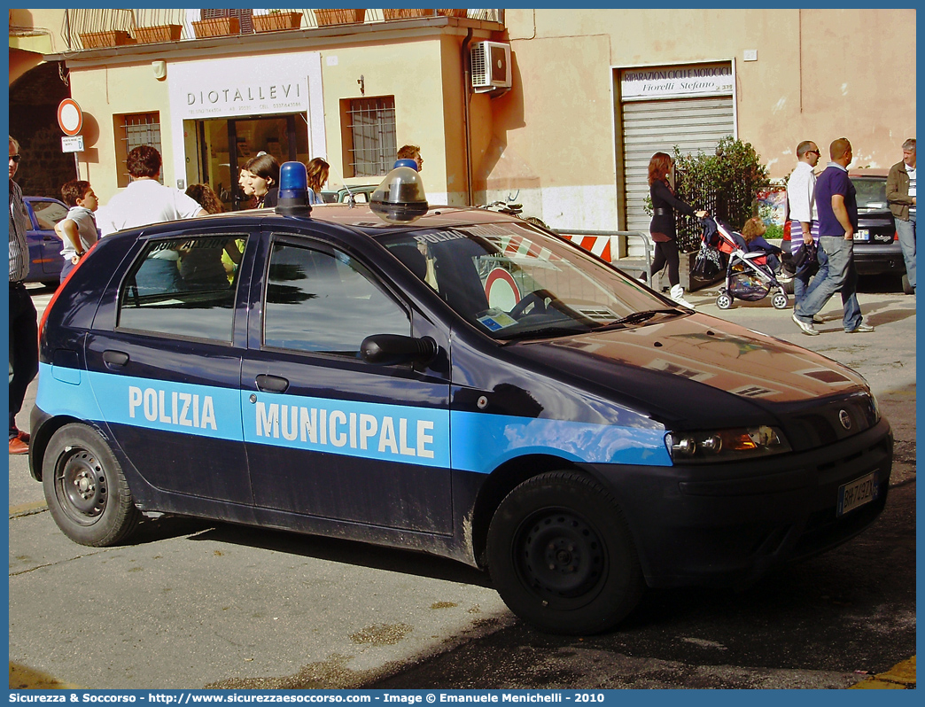 -
Polizia Municipale
Comune di Foligno
Fiat Punto II serie
Parole chiave: Polizia;Locale;Municipale;Foligno;Fiat;Punto