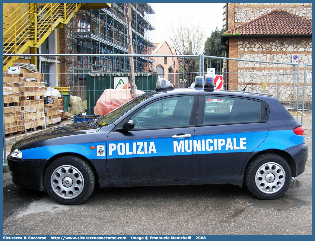 -
Polizia Municipale
Comune di Massa Martana
Alfa Romeo 147 I serie
Parole chiave: Polizia;Locale;Municipale;Massa Martana;Alfa Romeo;147