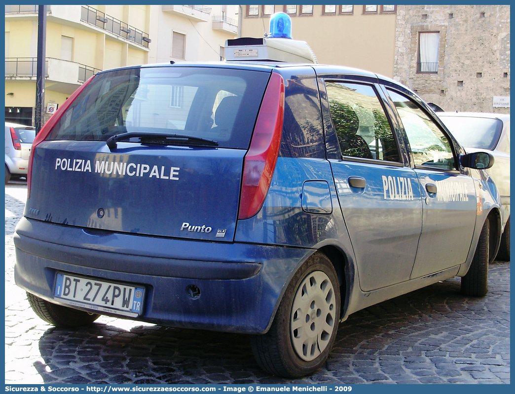 -
Polizia Municipale
Comune di Orvieto
Fiat Punto II serie
Parole chiave: Polizia;Locale;Municipale;Orvieto;Fiat;Punto