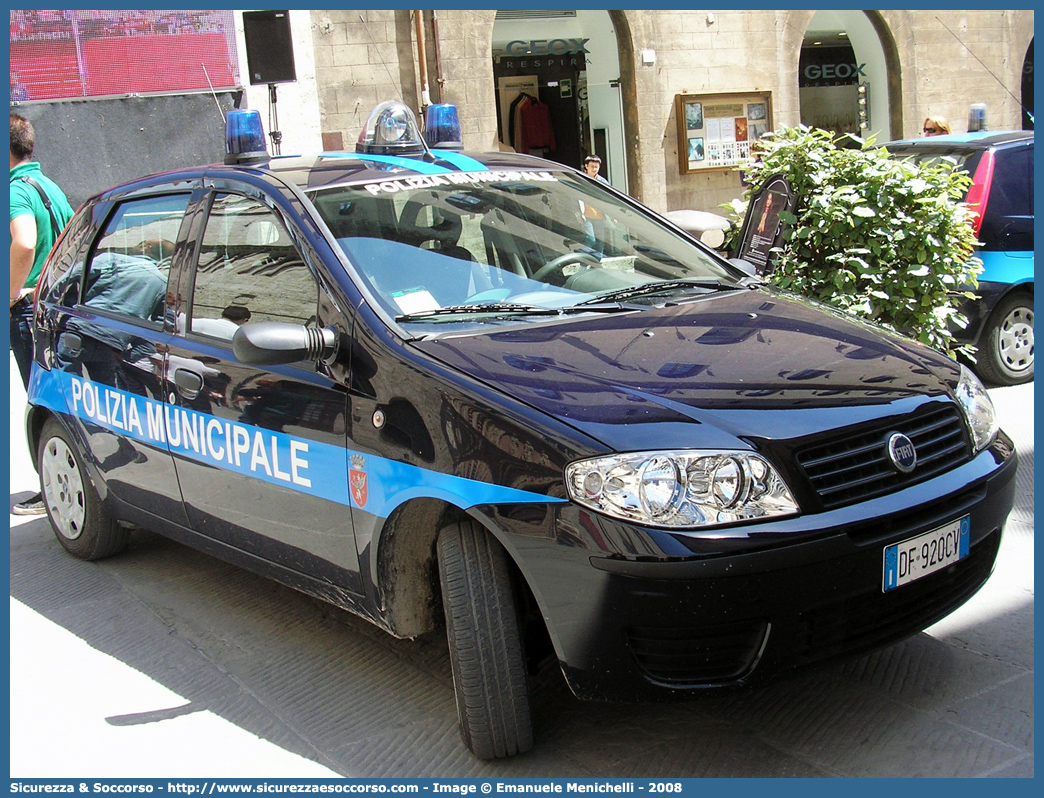 -
Polizia Municipale
Comune di Perugia
Fiat Punto III serie
Parole chiave: Polizia;Locale;Municipale;Perugia;Fiat;Punto