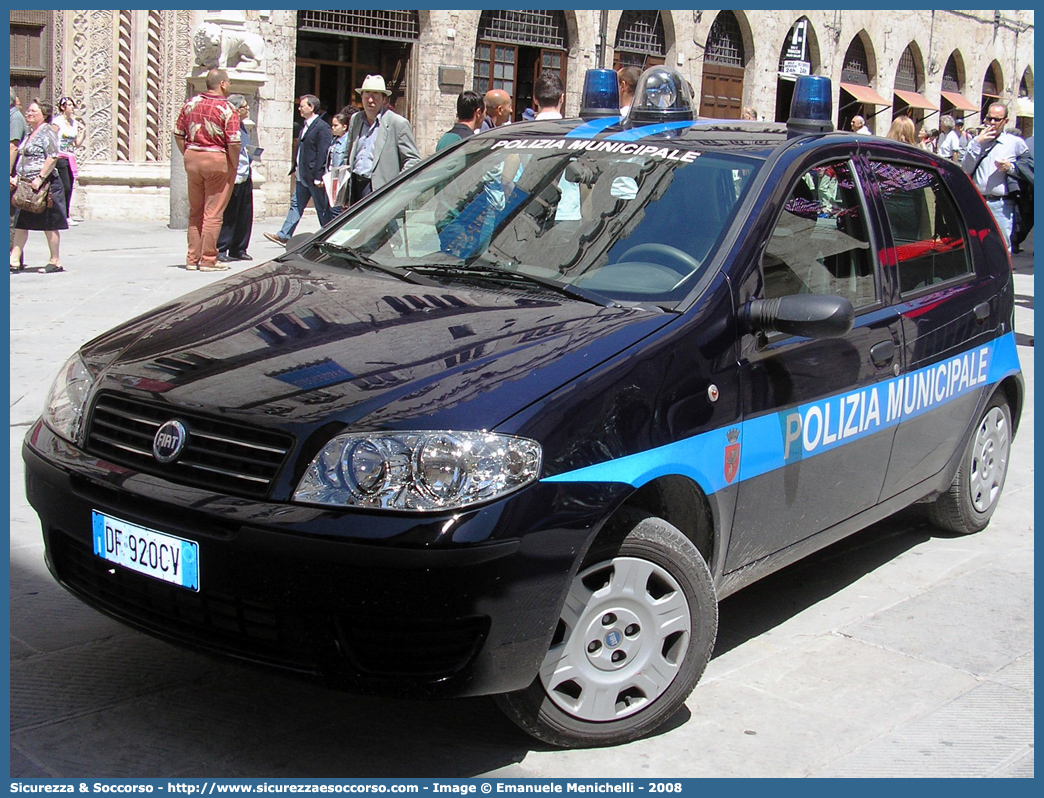 -
Polizia Municipale
Comune di Perugia
Fiat Punto III serie
Parole chiave: Polizia;Locale;Municipale;Perugia;Fiat;Punto