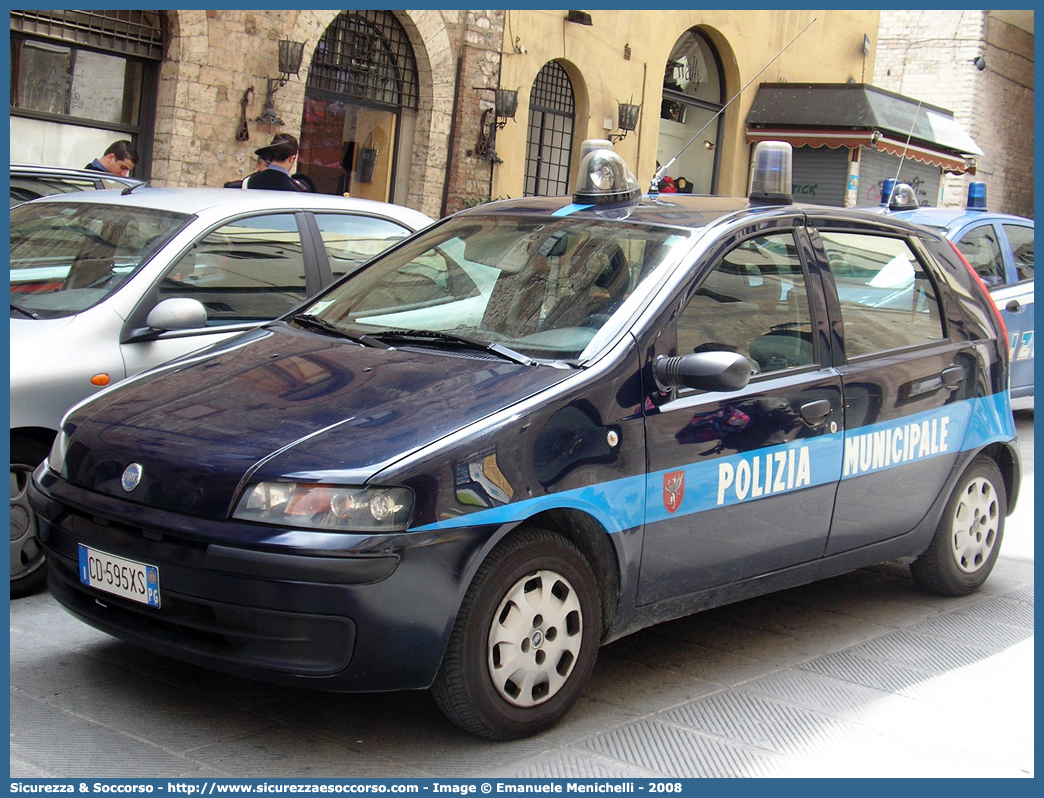 -
Polizia Municipale
Comune di Perugia
Fiat Punto II serie
Parole chiave: Polizia;Locale;Municipale;Perugia;Fiat;Punto